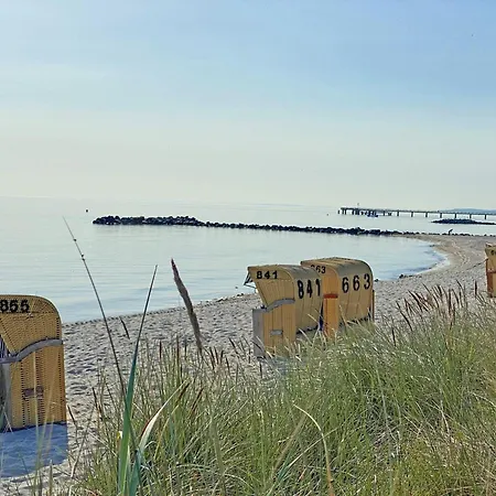 Ferienwohnung-westwind-mit-terrasse-direkt-am-strand *